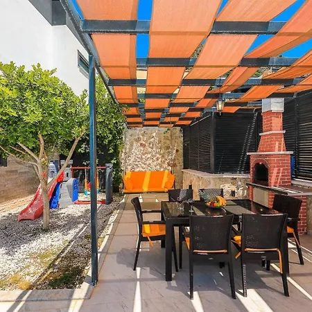 3 Bedroom Luxury 5 Minutes Drive To The Town Kalkan
